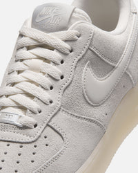 Nike Women's Air Force 1 '07 Suede Sail