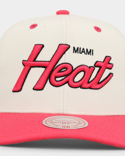 Mitchell & Ness Miami Heat Team Script OG Snapback Vintage Cream