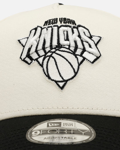 New Era New York Knicks 'Easy Chrome Black' 9FORTY A-Frame Snapback Chrome/Black