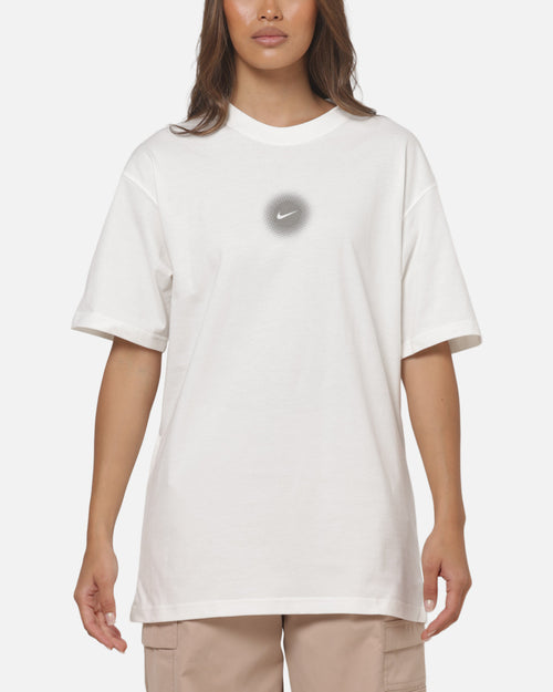 Nike Sportswear Loose World T-Shirt Sail