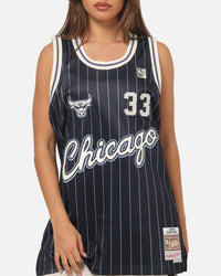 Mitchell & Ness Chicago Bulls Scottie Pippen #33 Playoff Energy Swingman Jersey Navy