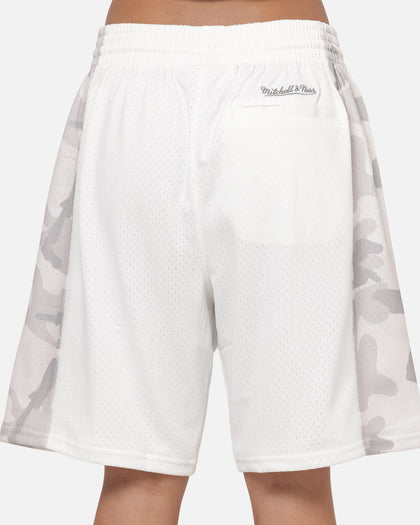 Mitchell & Ness Chicago Bulls Snow Camo Authentic Mesh Shorts White