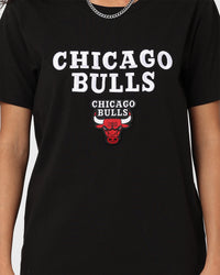 New Era Women's Chicago Bulls Logo Select T-Shirt Black