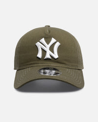 New Era New York Yankees 'Duck Canvas' 9FORTY A-Frame Unstructured Snapback Olive