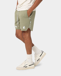Carré Enhance Fleece Shorts Army Green