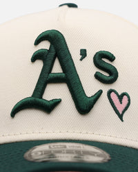 New Era Oakland Athletics 'Pink Satin Hearts Green' 9FORTY A-Frame Snapback Chrome/Dark Green