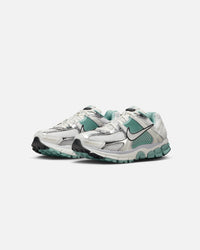 Nike Women's Zoom Vomero 5 Summit White/Metallic Silver-Wolf Grey