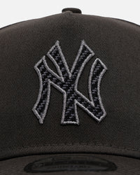 New Era New York Yankees 'Carbon Weave' 9FORTY A-Frame Snapback Black