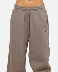 Jordan Jumpman Brooklyn Fleece Oversized Open-Hem Pants Olive Grey/Black
