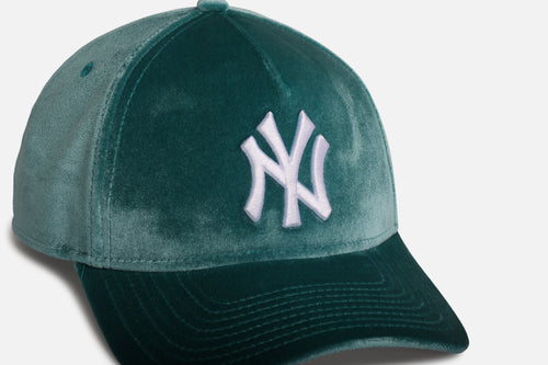 New Era New York Yankees 'Velvet Dreams 2.0' 9FORTY A-Frame Snapback Pine Green