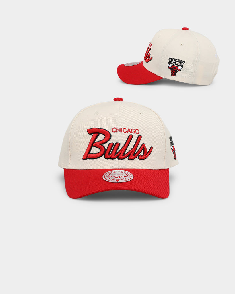 Mitchell & Ness Chicago Bulls Vintage White Script Wool Snapback Vinta ...