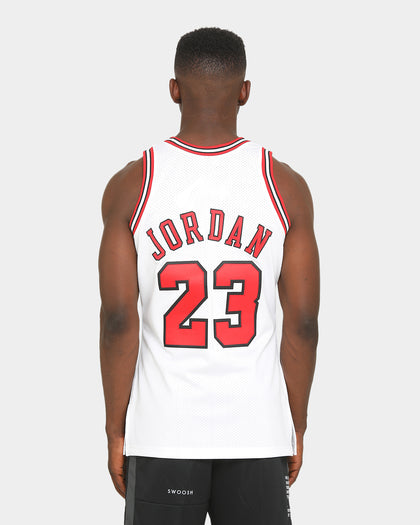 Mitchell & Ness Chicago Bulls Michael Jordan '97-'98 #23 Authentic NBA Jersey White