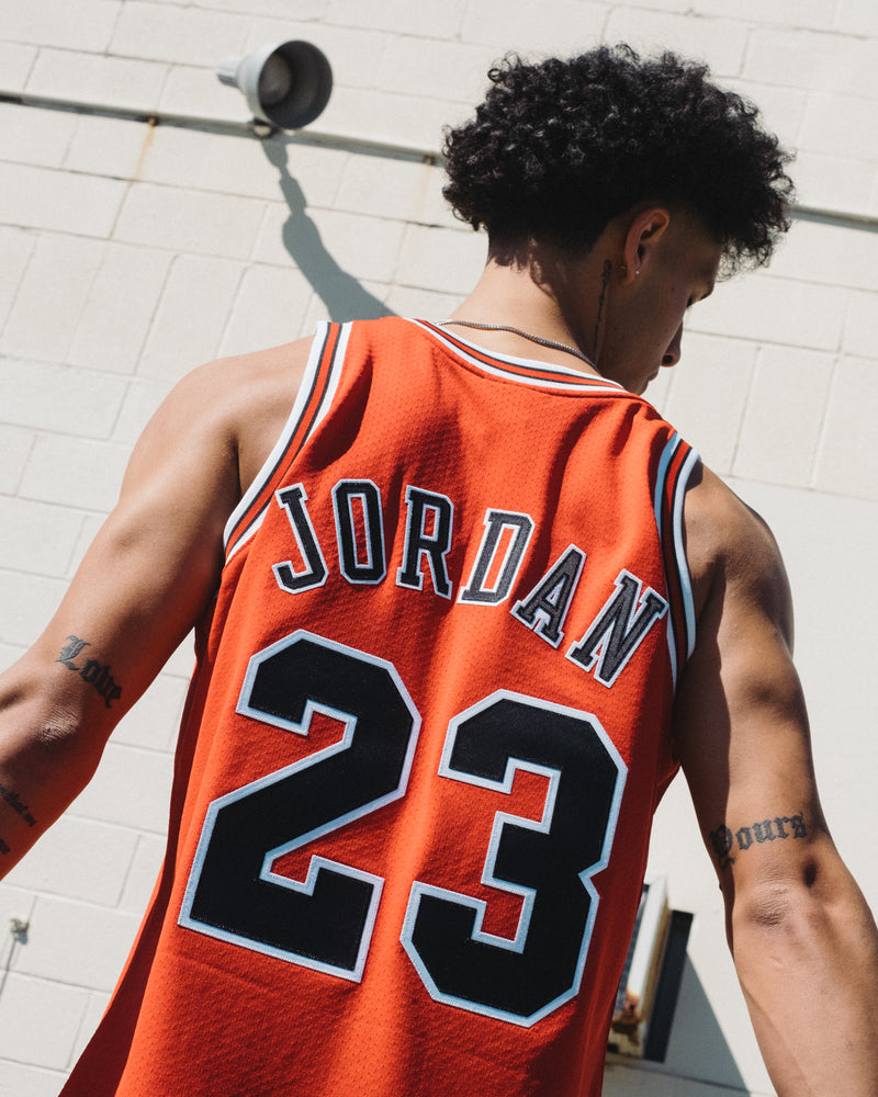 Mitchell & Ness Chicago Bulls Michael Jordan #23 Authentic NBA Jersey Red