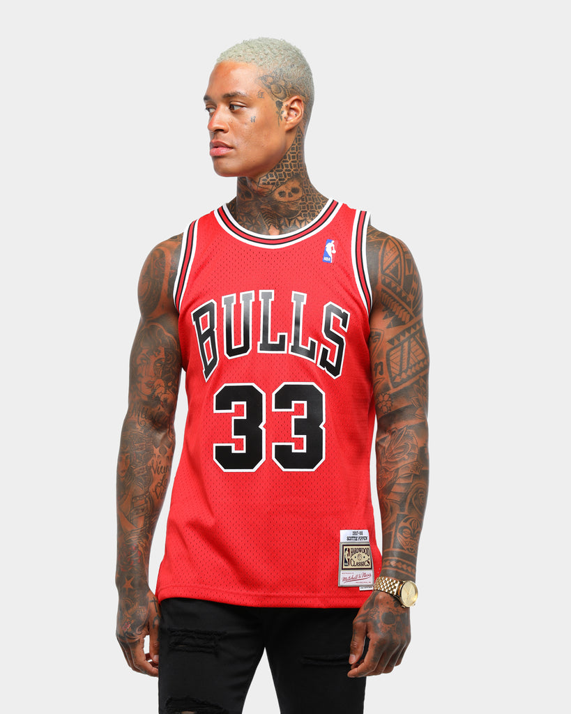 Mitchell & Ness Chicago Bulls Scottie Pippen #33 97-98 Swingman