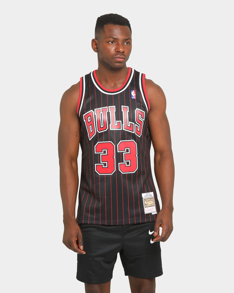 Mitchell & Ness Chicago Bull Scottie Pippen 33 ALT '95-96