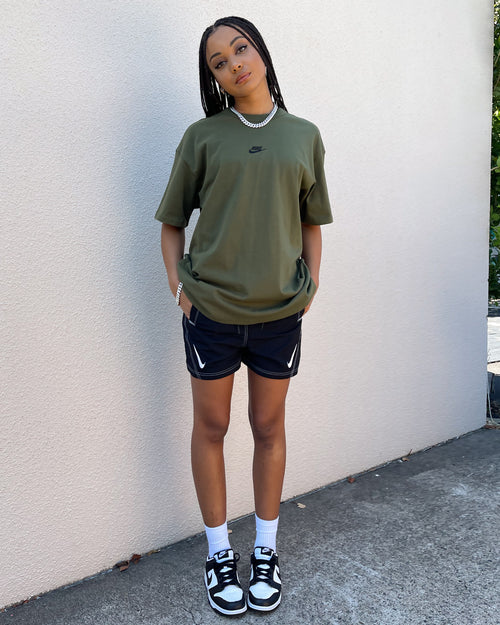 Nike Sportswear Premium Essential T-Shirt Rough Green