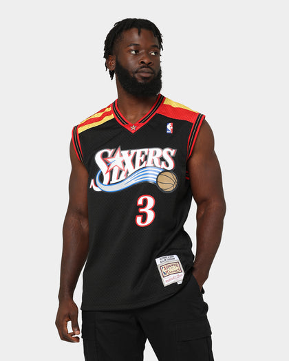 Mitchell & Ness Philadelphia 76ers Allen Iverson #3 '06 Road Swingman Jersey Black
