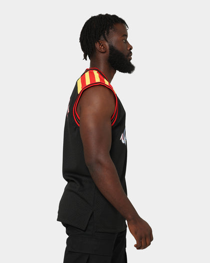 Mitchell & Ness Philadelphia 76ers Allen Iverson #3 '06 Road Swingman Jersey Black