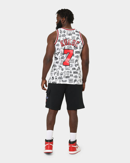 Mitchell & Ness Chicago Bulls Toni Kukoč #7 1997-1998 Doodle Swingman Jersey White