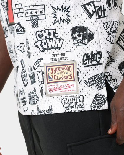 Mitchell & Ness Chicago Bulls Toni Kukoč #7 1997-1998 Doodle Swingman Jersey White