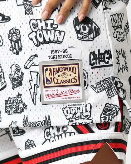 Mitchell & Ness Chicago Bulls Toni Kukoč #7 1997-1998 Doodle Swingman Jersey White