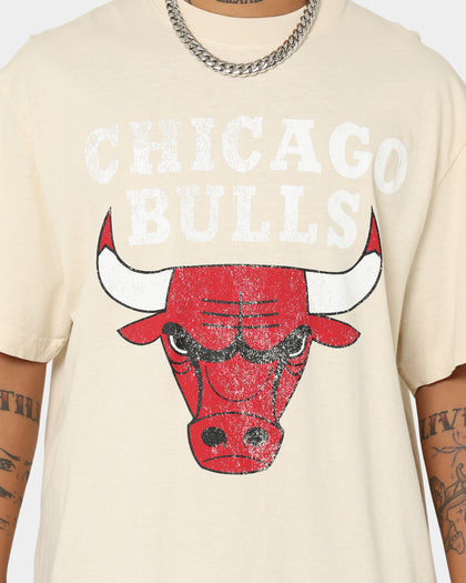 Mitchell & Ness Chicago Bulls Oversized Logo T-Shirt Sand