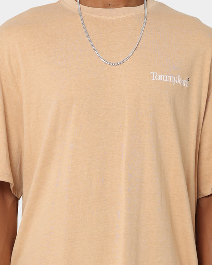 Tommy Jeans TJM Skater Serif Back Logo T-Shirt Trench