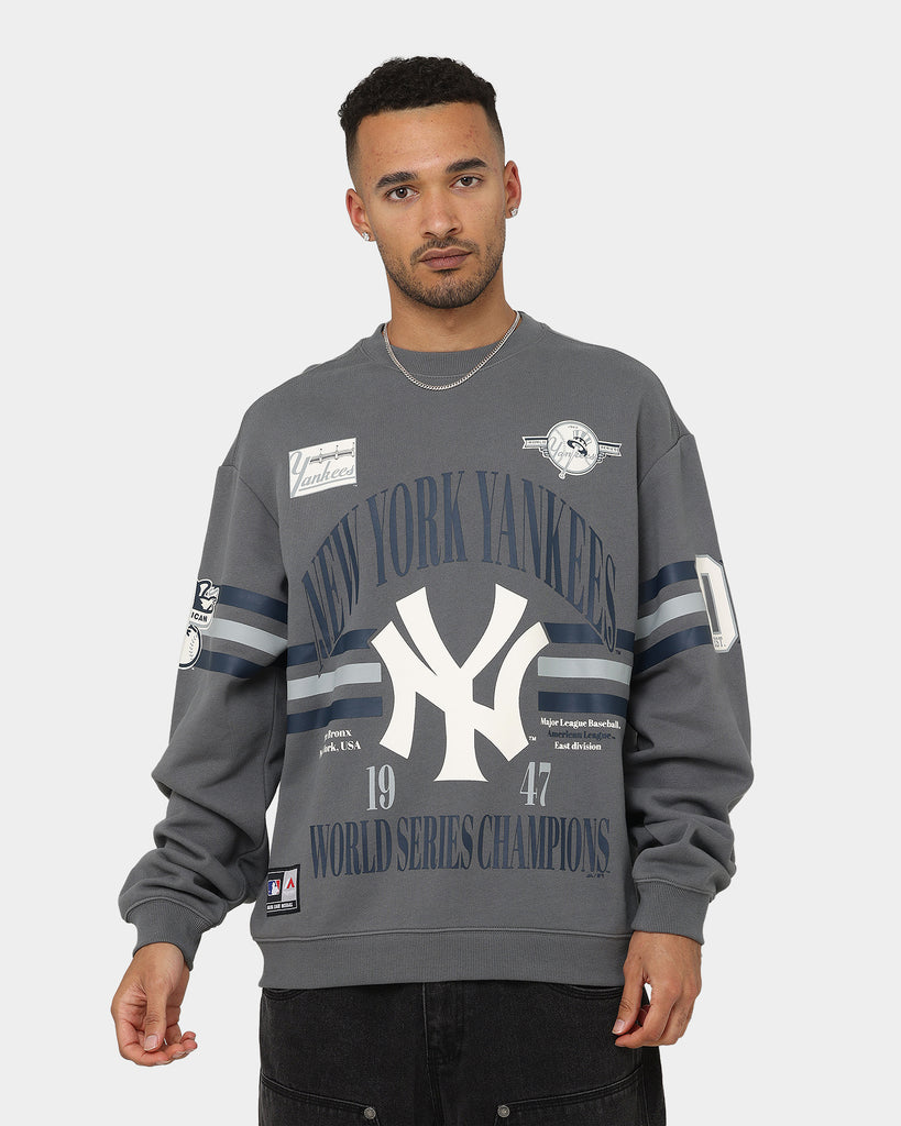 Majestic Athletic New York Yankees Champion Arch Stripe Crewneck Gunme | Culture Kings