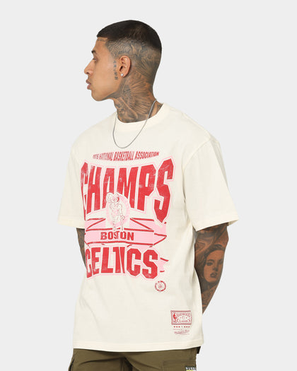Mitchell & Ness Boston Celtics St Valentine's Day T-Shirt Unbleached
