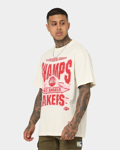 Mitchell & Ness Los Angeles Lakers St Valentine's Day T-Shirt Unbleached