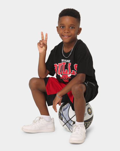 NBA Kids' Chicago Bulls NBA Team Arch T-Shirt Black