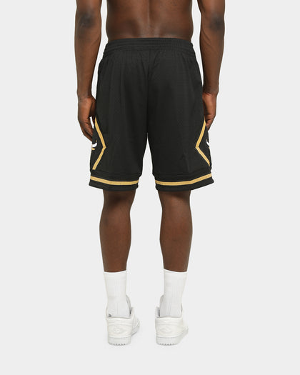 Mitchell & Ness Men's Chicago Bulls HWC Swingman Short Black/Gold