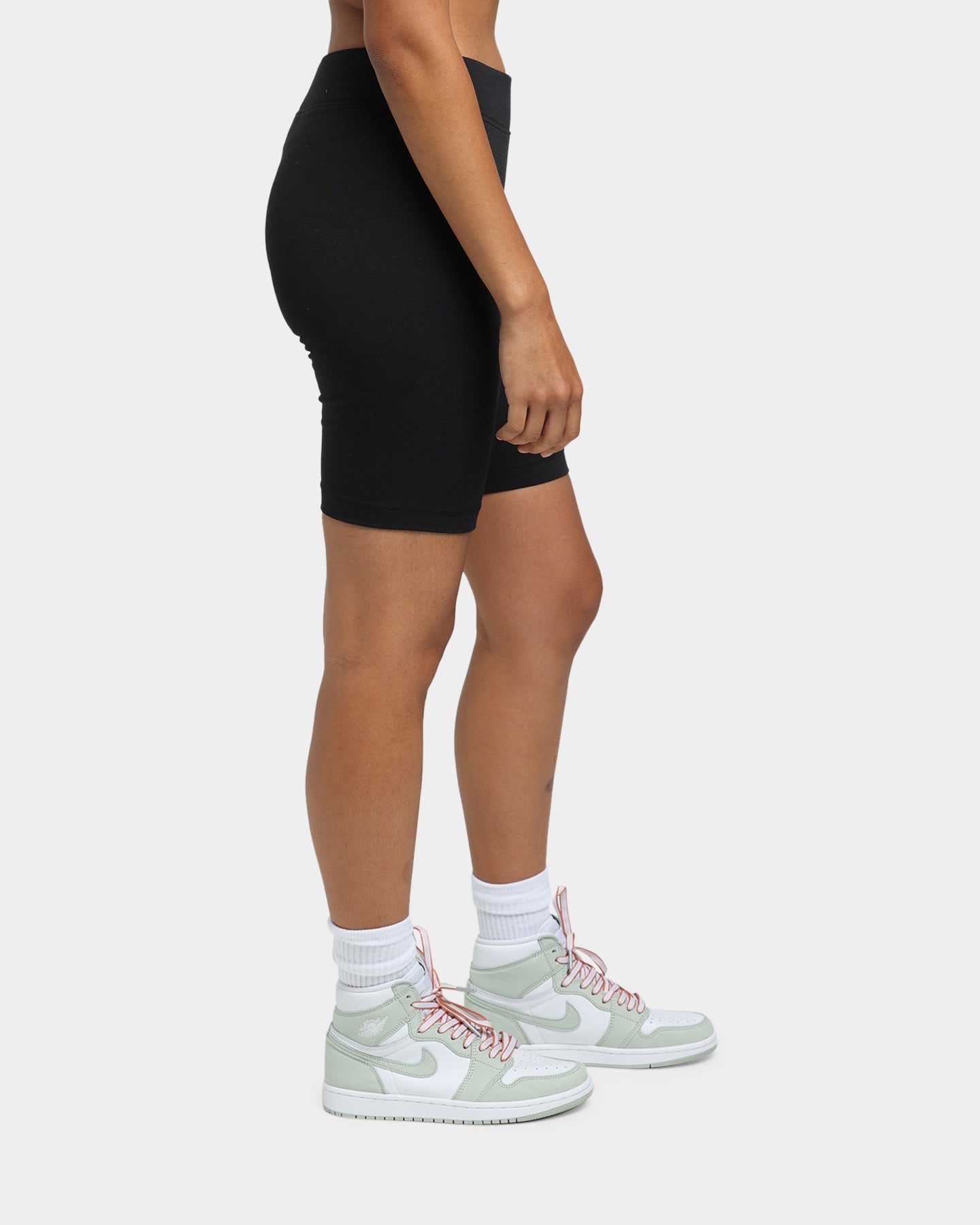 nike essential biker shorts