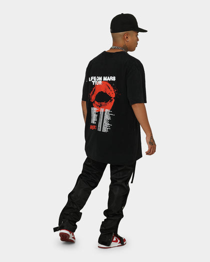 YUNGBLUD Sitting Life On Mars Tour Vintage T-Shirt Washed Black