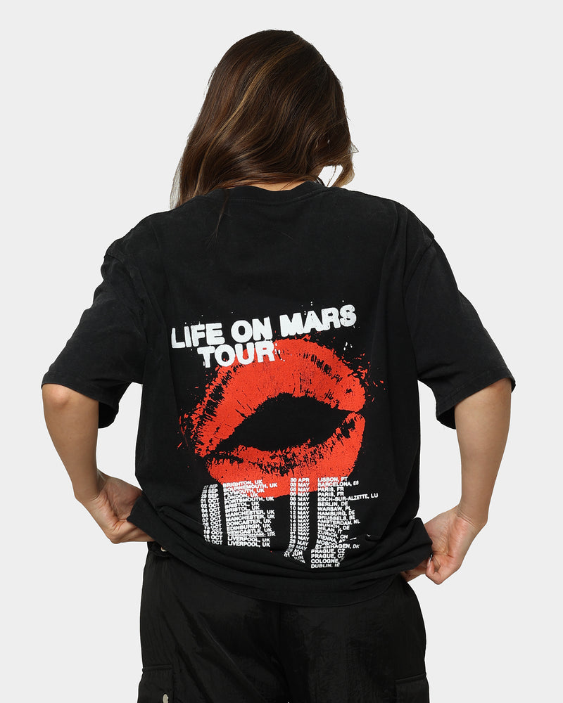 YUNGBLUD Sitting Life On Mars Tour Vintage T-Shirt Washed Black