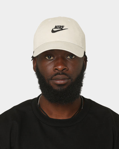 Nike Sportswear Heritage86 Futura Washed Strapback Light Bone/White