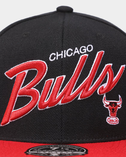 Mitchell & Ness Chicago Bulls 'Team Script 2.0 Hardwood Classics' Fitted Black