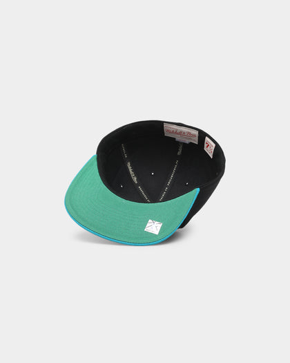 Mitchell & Ness Charlotte Hornets 'Team Script 2.0 Hardwood Classics' Fitted Black