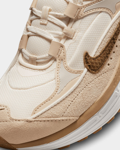 Nike Women's Air Max Bliss SE Pale Ivory/Picante Red-Summit White