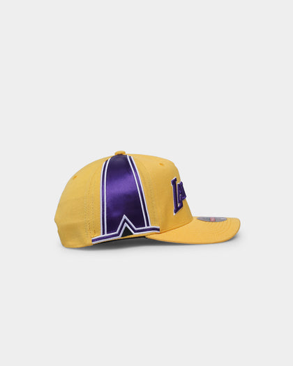 Mitchell & Ness Los Angeles Lakers XL Short Hook Classic Red Snapback Yellow