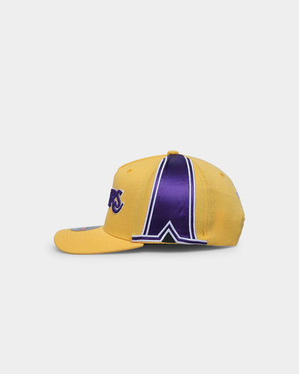Mitchell & Ness Los Angeles Lakers XL Short Hook Classic Red Snapback Yellow