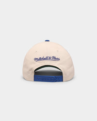 Mitchell & Ness Philadelphia 76ers '96 Draft' Pro Crown Snapback Off White