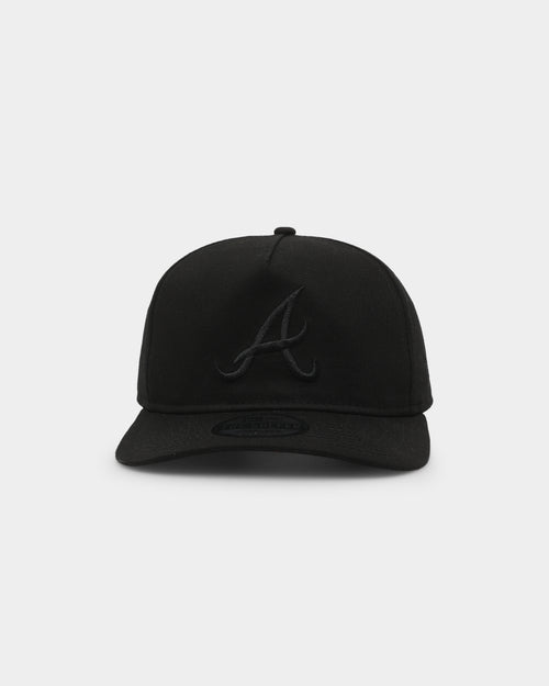 New Era Atlanta Braves Core Golfer Snapback Black/Black
