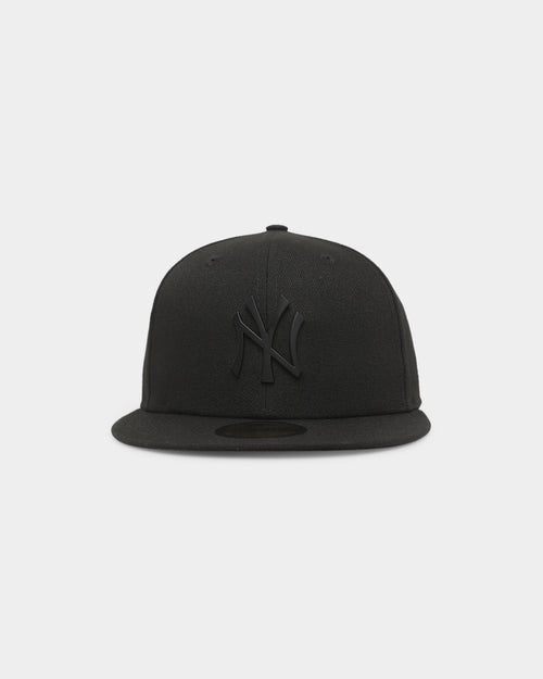 New Era New York Yankees 'Metal Badge' 59FIFTY Fitted Black/Black