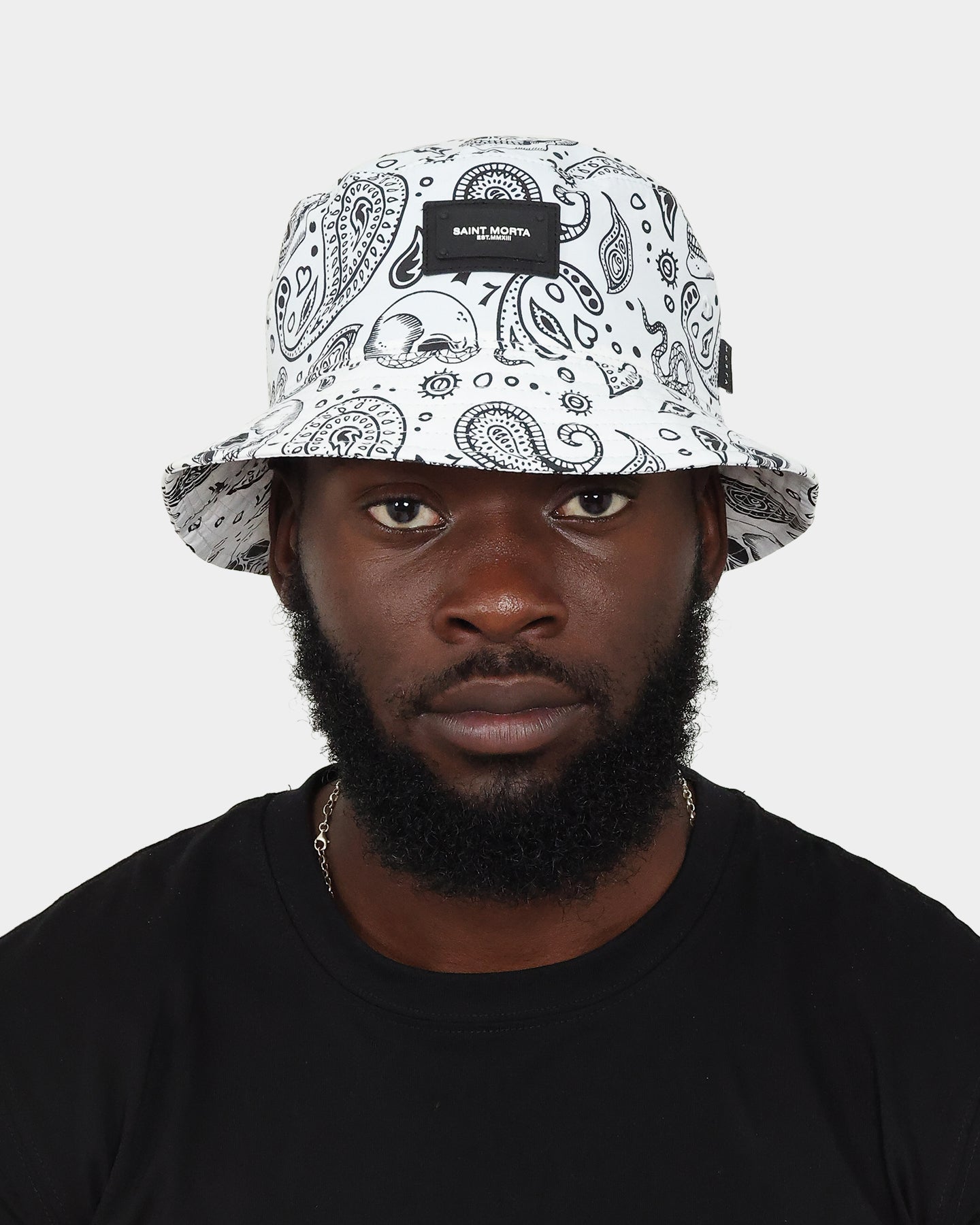 Saint Morta Paisley Skulls Bucket Hat White/Black | Culture Kings