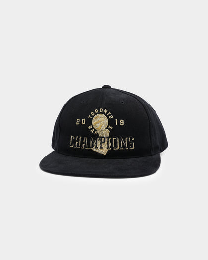 Mitchell & Ness Toronto Raptors Champions Deadstock Snapback Black