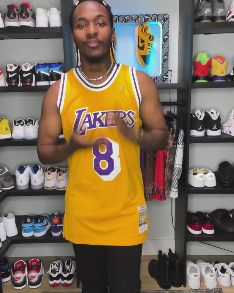LAKERS KOBE 96 -'97 NBA AUTH - video with sound